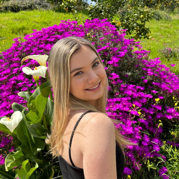 Profile Picture of Randi Walby (@randithemusical) on Tiktok