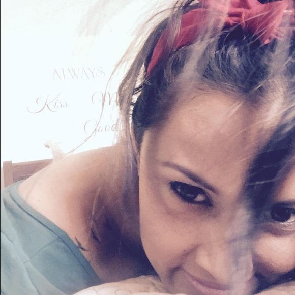 Profile Picture of Lizeth Salido (@lizethugs) on Poshmark