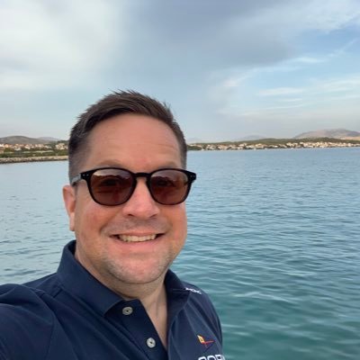 Profile Picture of Michael Constantine (@MikeConstantine) on Twitter