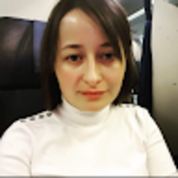 Profile Picture of Cristina Lebarron (@cristinalebarro) on Poshmark