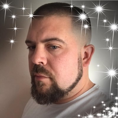 Profile Picture of Big Bad Button (@BenDewey001) on Twitter