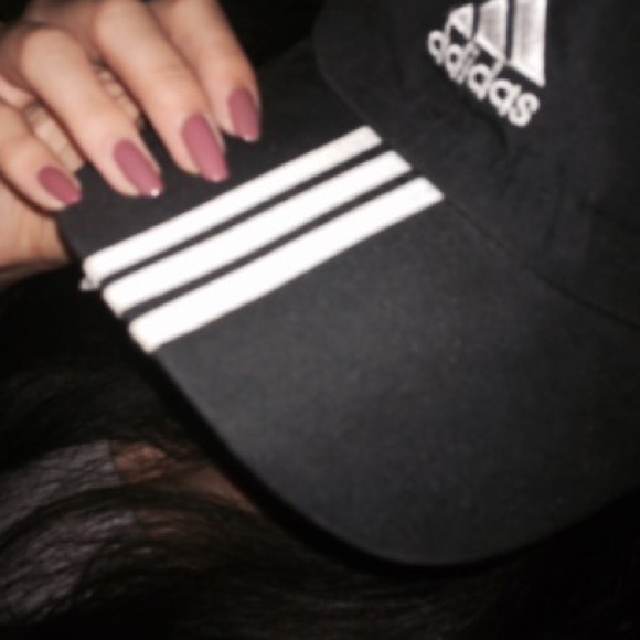 Profile Picture of Yolanda Osuna (@heyityolie) on Poshmark