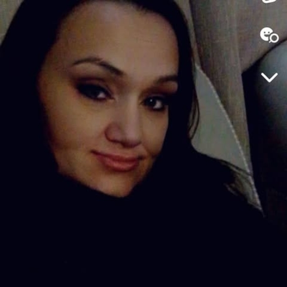 Profile Picture of Christina Pyles (@cmp646) on Poshmark