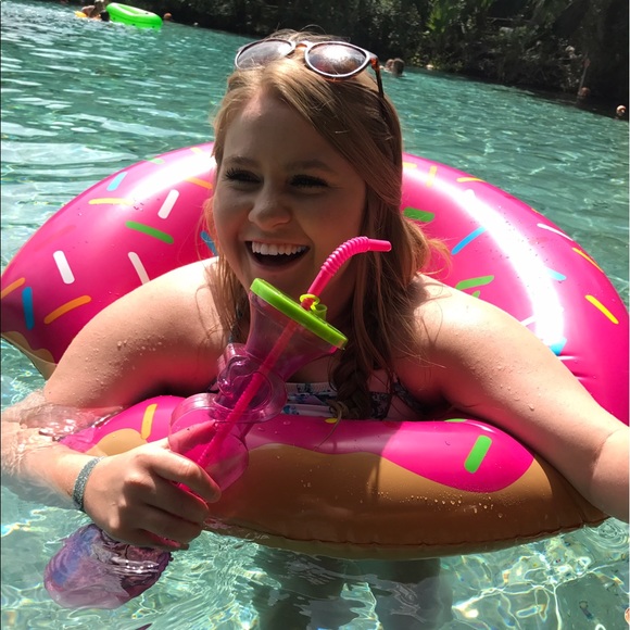 Profile Picture of Hailey Patterson (@haileyrenee12) on Poshmark