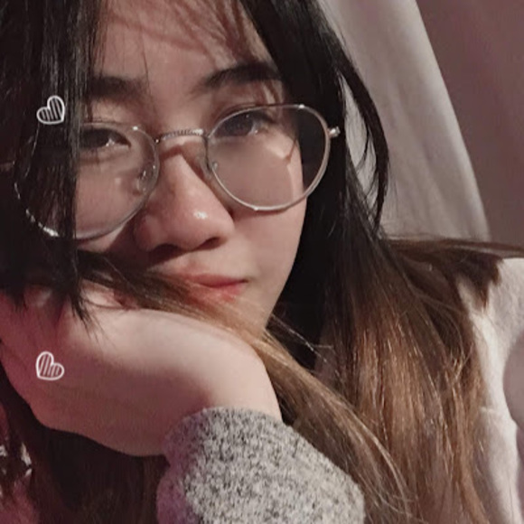 Profile Picture of Violet Nguyen (@violetxnguyen) on Poshmark