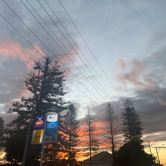 Profile Picture of Skye Harrison (@skyeharrison386) on Poshmark