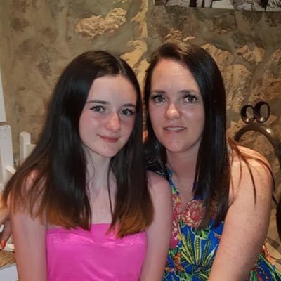 Julia Earl - Twitter Profile Picture of Julia Earl (@J_Parker_Earl) on Twitter