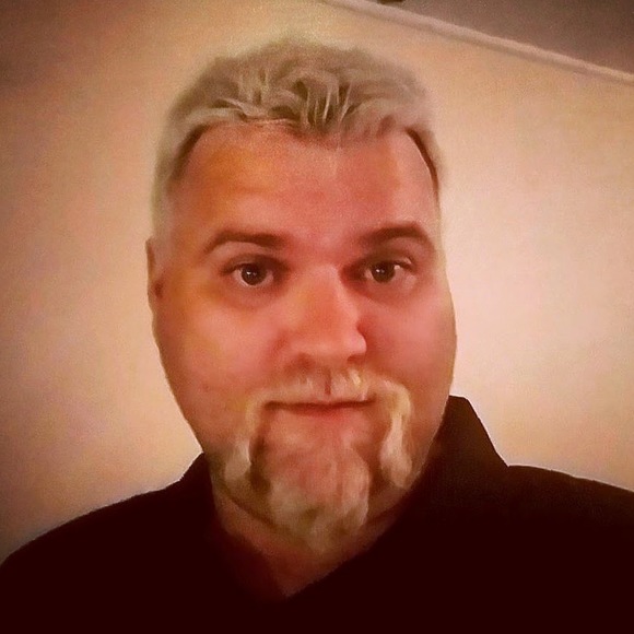 Profile Picture of Patrick Winkel (@pwinkel82) on Poshmark