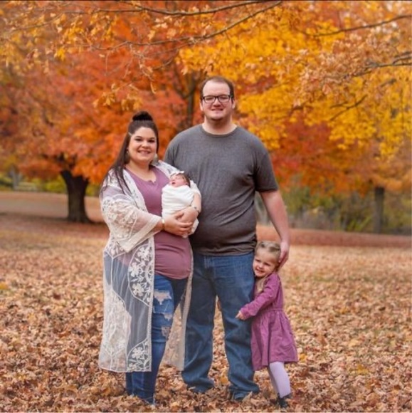 Profile Picture of Sarah Stonerock (@sarahramey2014) on Poshmark