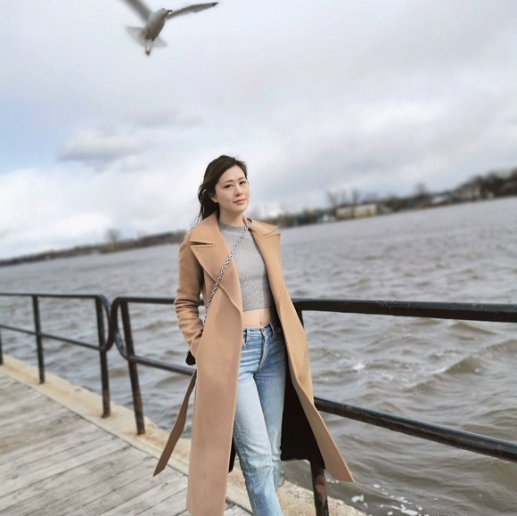Profile Picture of Jaye Jaye (@wanderingaries) on Poshmark