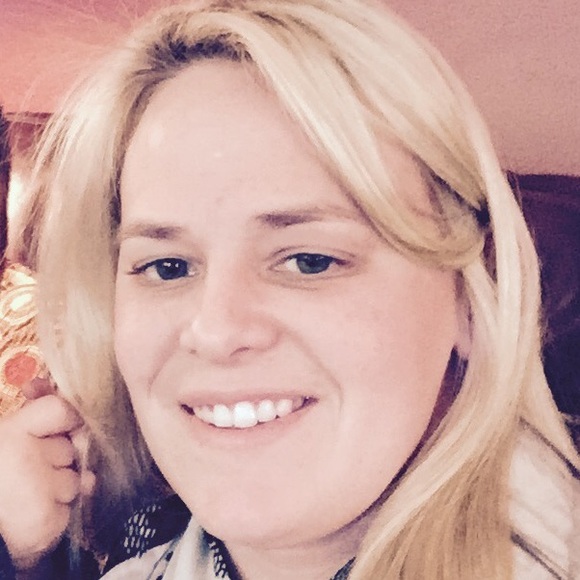 Profile Picture of Kimberly Ruggles (@rugg1305) on Poshmark