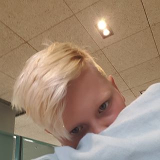 Profile Picture of Emil Mike (@emil.mike.98) on Facebook