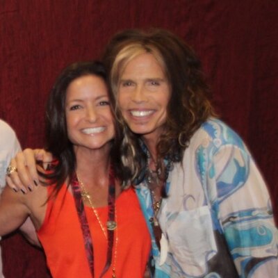 Profile Picture of Sharon Comora (@robgirl911) on Twitter