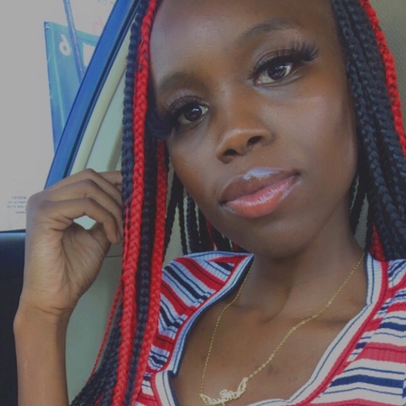 Profile Picture of Kimberly Luster (@kimluster92) on Poshmark