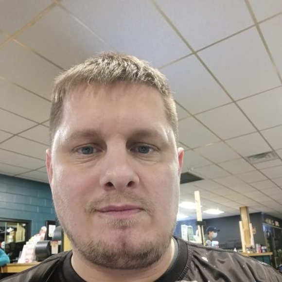 Profile Picture of Chad Pickens (@chadp9066) on Poshmark