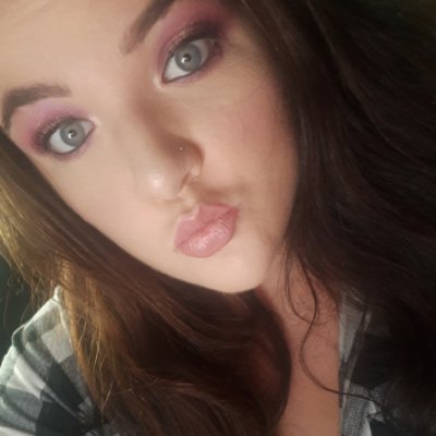 Profile Picture of Jess Gibbons (@jessie_gibbons) on Twitter
