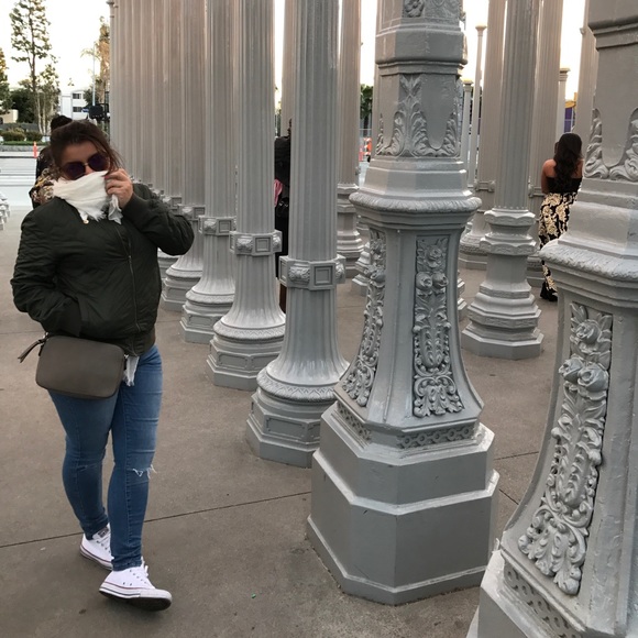 Profile Picture of Veronica Barrera (@lv4barr) on Poshmark