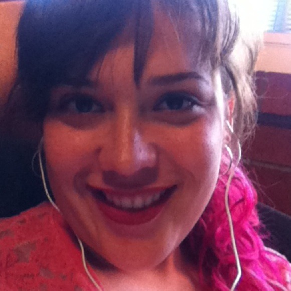 Profile Picture of Adrianna Mccain (@floralthespian) on Poshmark