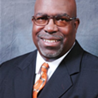 Profile Picture of Lawrence Robinson (@LawrenceRobins1) on Twitter