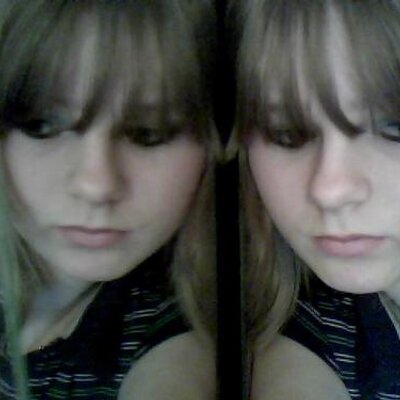 Profile Picture of Avril Clark (@Avi_Wavi) on Twitter