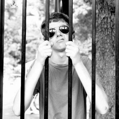 Profile Picture of Garrett James Hurt (@dontHURTmyvibe) on Twitter