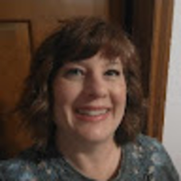 Profile Picture of Brenda Maschmeyer (@bambamfree0) on Poshmark