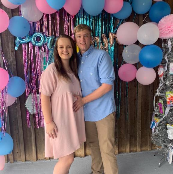 Profile Picture of Haley Holtzclaw (@imustbehaleyy) on Poshmark