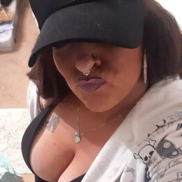 Profile Picture of Deaann Constance (@deaannconstance) on Poshmark