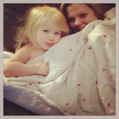 Profile Picture of Robbin Becker (@robbibeth) on Twitter