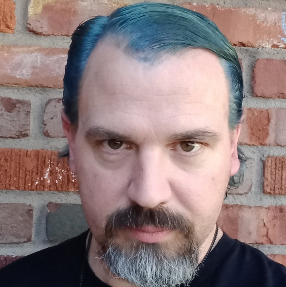 Profile Picture of Erik Hoyt (@cawraven) on Poshmark