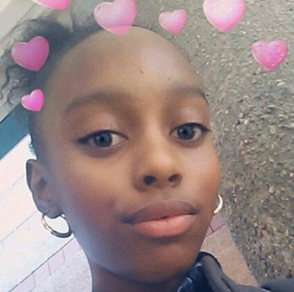 Profile Picture of Enya Winborn (@buttercup_21) on Poshmark