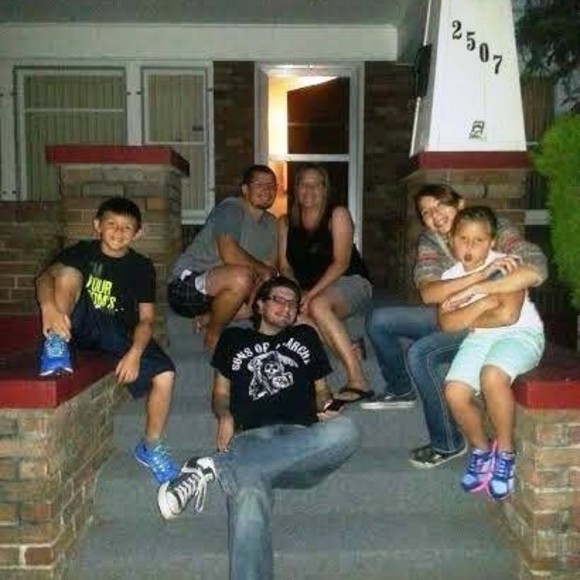 Profile Picture of Michael-sonja Perez (@sonjaperez) on Poshmark