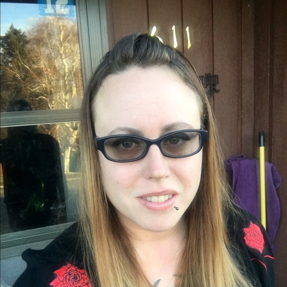 Profile Picture of Christine Houser (@lavfairy) on Poshmark