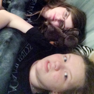 Profile Picture of Meredith |-/ Ariel (@arielandmere) on Twitter