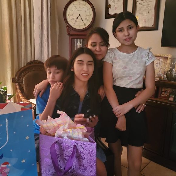 Profile Picture of Yolanda Murillo (@yolandamurillo) on Poshmark