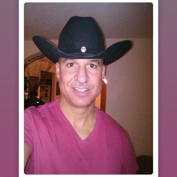 Profile Picture of Steve Hertz (@sparkvark06) on Poshmark