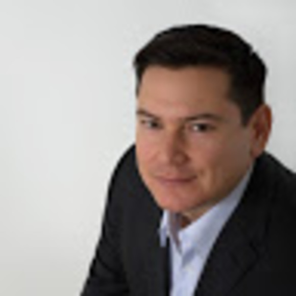 Profile Picture of David Landeros (@davidlanderos) on Poshmark