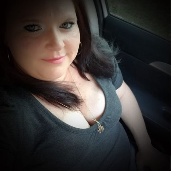 Profile Picture of Autumn Moody (@onetwiztedpixie) on Poshmark