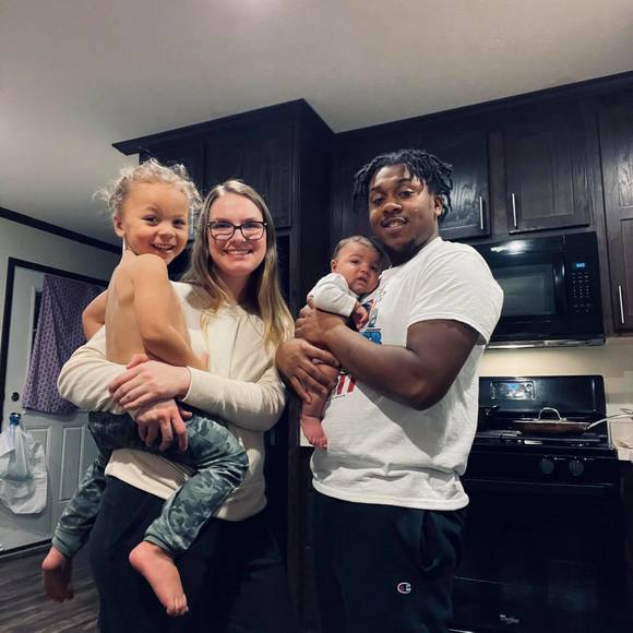 Profile Picture of Sevannah Stempien (@sevannahs) on Poshmark