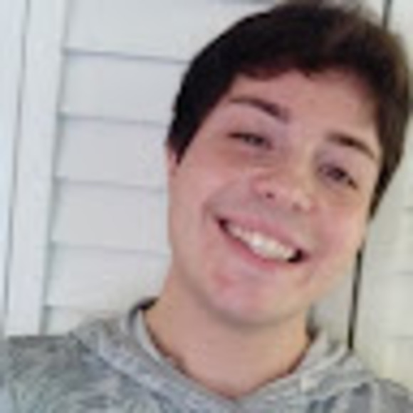 Profile Picture of Everett Coronella (@ecoronella) on Poshmark