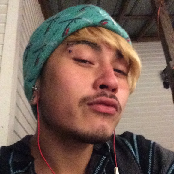 Profile Picture of Jimmy Bruun (@jtyufo) on Poshmark