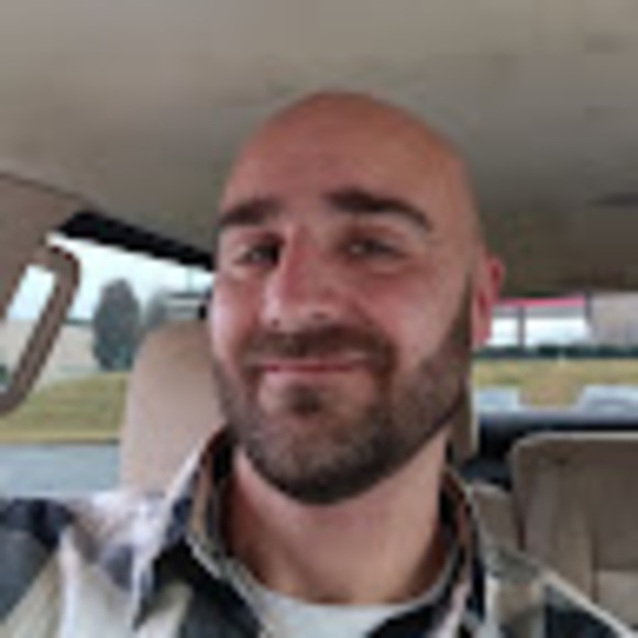 Profile Picture of Danny Crowley (@dannyray0885) on Poshmark