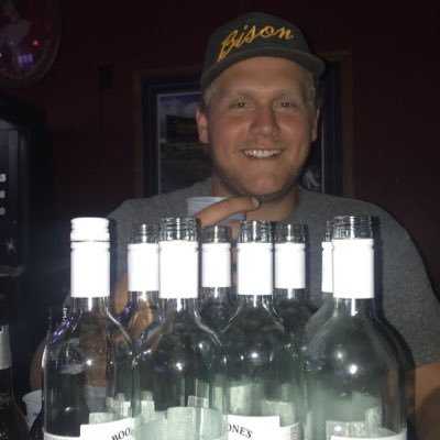 Profile Picture of Wyatt Carlson (@therealwyatt40) on Twitter