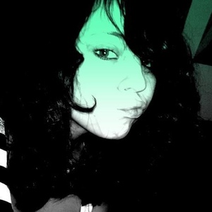 Profile Picture of Julia Heinze (@green_diamand) on Myspace