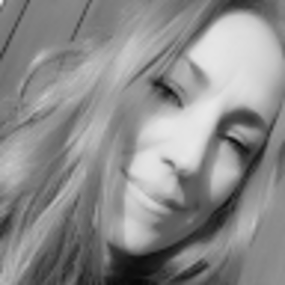 Profile Picture of Chantal Larocque (@chantallaroc686) on Poshmark