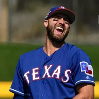 Profile Picture of Rangers!⚾ (@LeslieUT) on Twitter