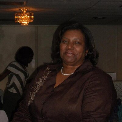 Profile Picture of Sharon Lewis (@HoneyLamb52) on Twitter