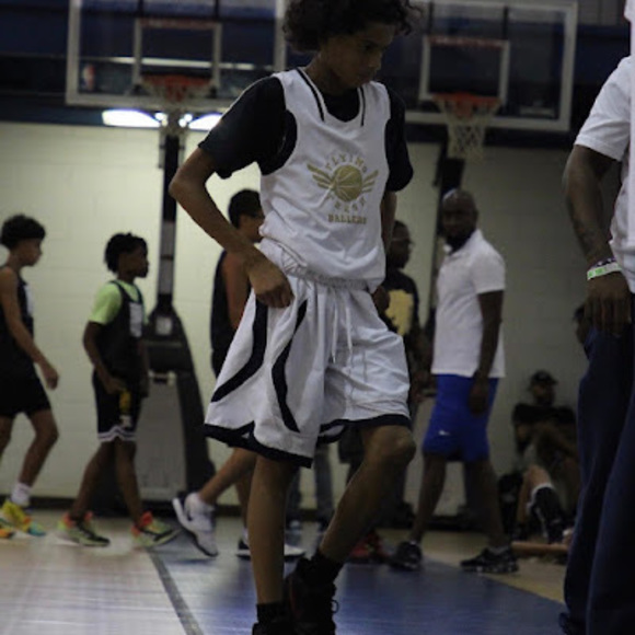 Profile Picture of Matthew Ayllon (@matt24ayllon) on Poshmark