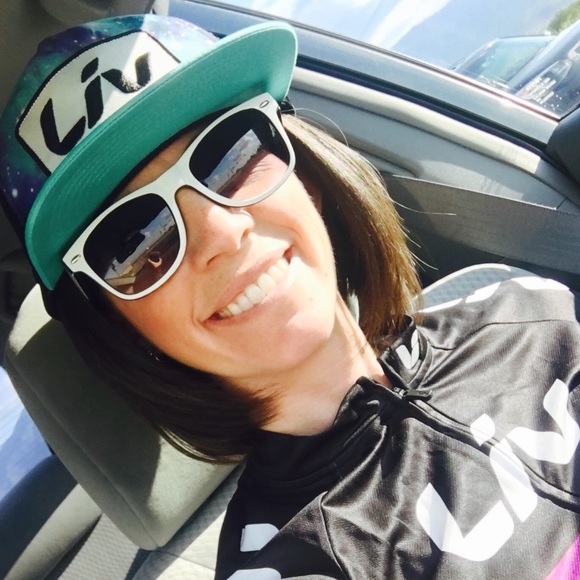 Profile Picture of Anna Trader (@annatrader2006) on Poshmark