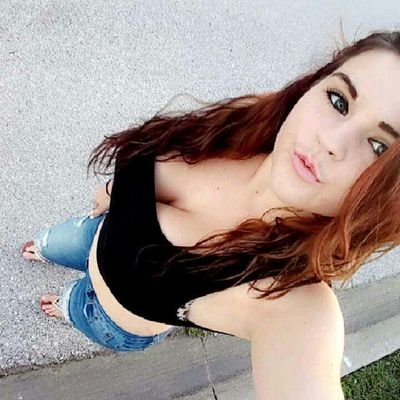 Profile Picture of Kendra Tharp (@kendracuh) on Twitter